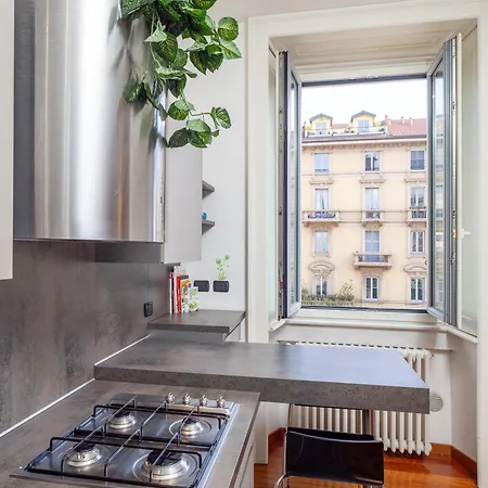 Luxury In The Most Iconic Avenue Of Apartment *